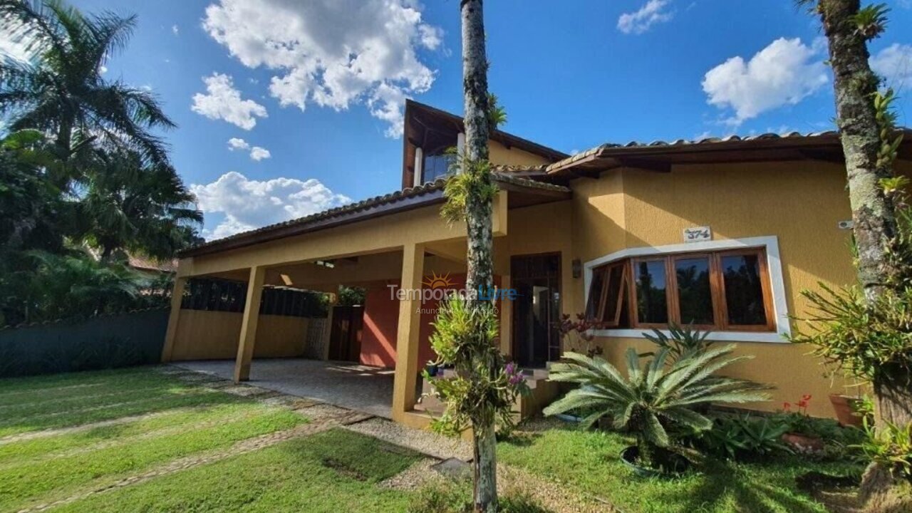 Casa para aluguel de temporada em Ubatuba (Itamambuca)