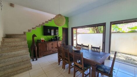 House 40m from the sea for seasonal rental in Itamambuca