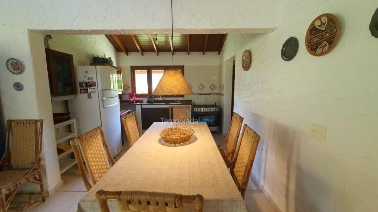 Casa para aluguel de temporada em Ubatuba (Itamambuca)