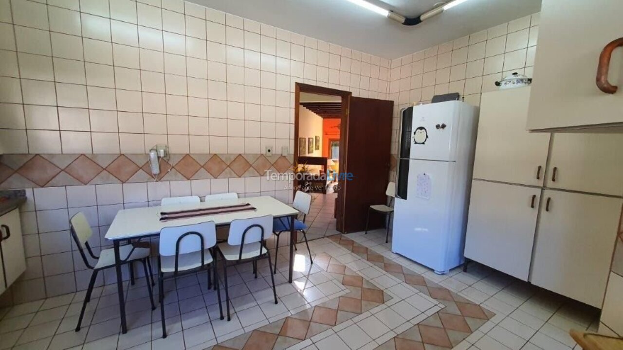 Casa para aluguel de temporada em Ubatuba (Itamambuca)