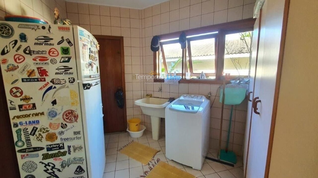 Casa para aluguel de temporada em Ubatuba (Itamambuca)