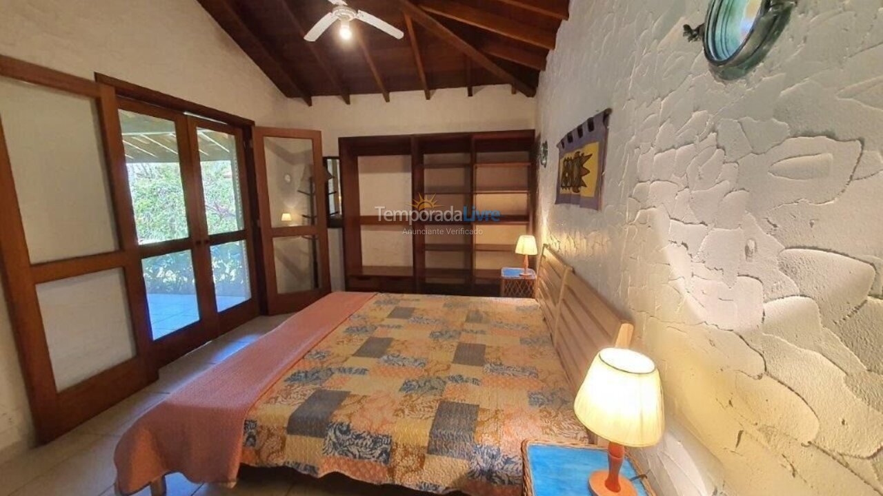 Casa para aluguel de temporada em Ubatuba (Itamambuca)
