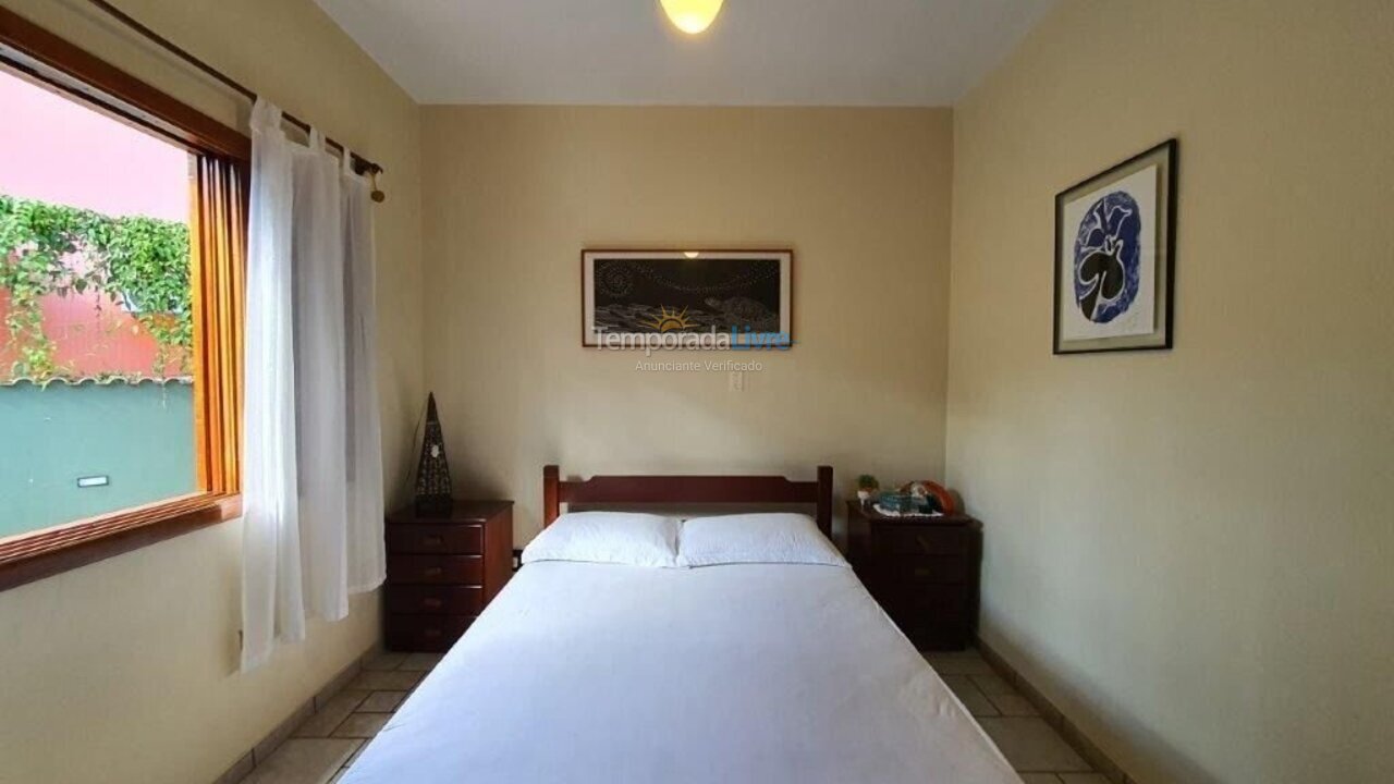 Casa para aluguel de temporada em Ubatuba (Itamambuca)