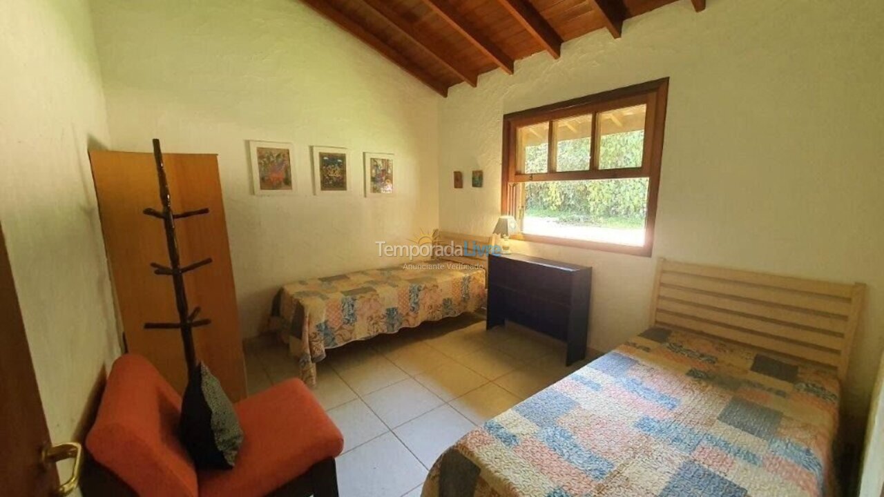 Casa para aluguel de temporada em Ubatuba (Itamambuca)