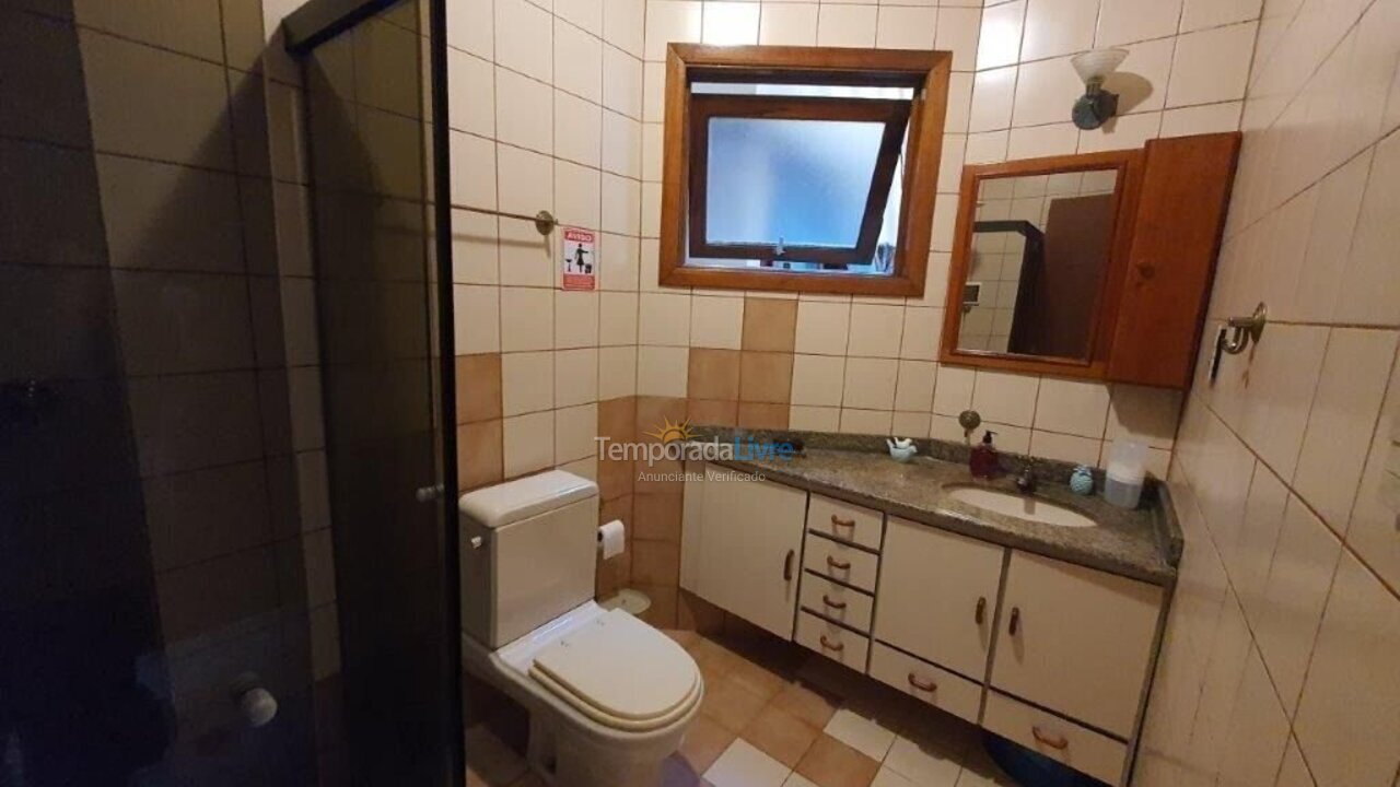 Casa para aluguel de temporada em Ubatuba (Itamambuca)