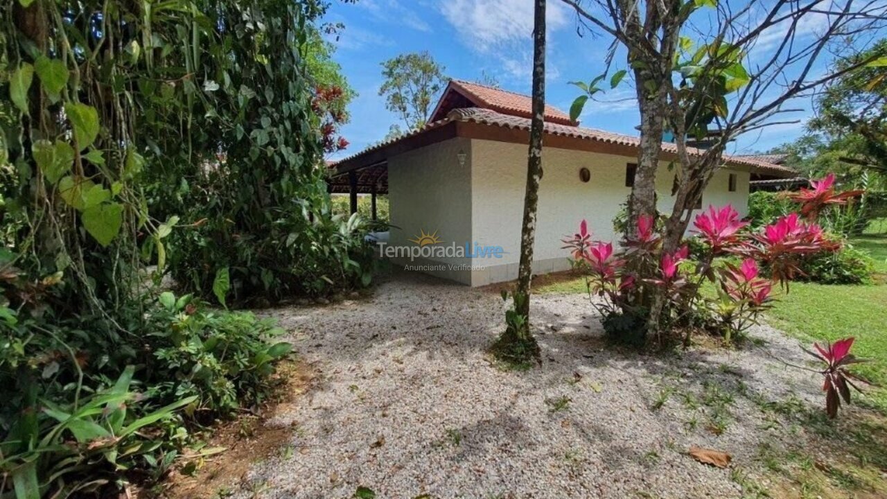 Casa para aluguel de temporada em Ubatuba (Itamambuca)