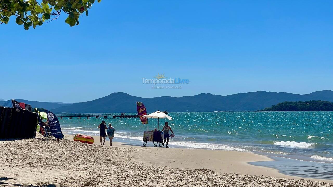 Apartamento para aluguel de temporada em Florianópolis (Cachoeira do Bom Jesus)