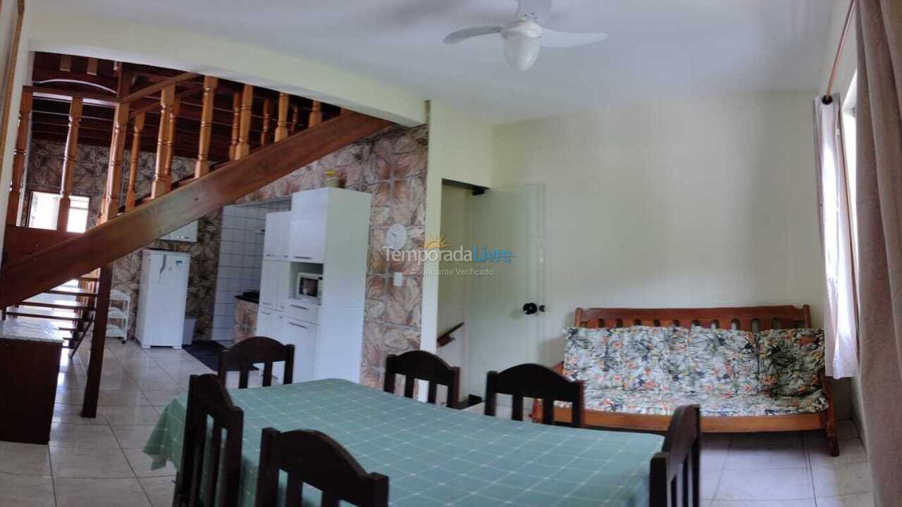 Casa para alquiler de vacaciones em Ubatuba (Centro)