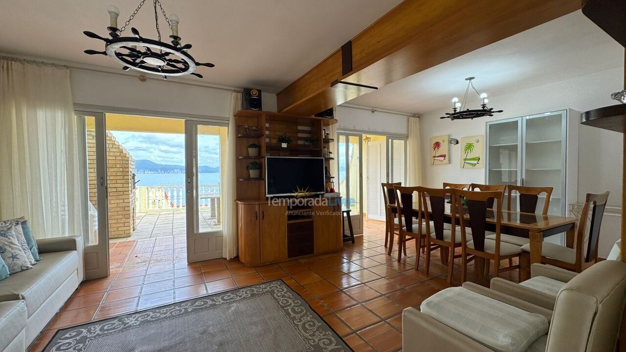 House for vacation rental in Porto Belo (Araca)