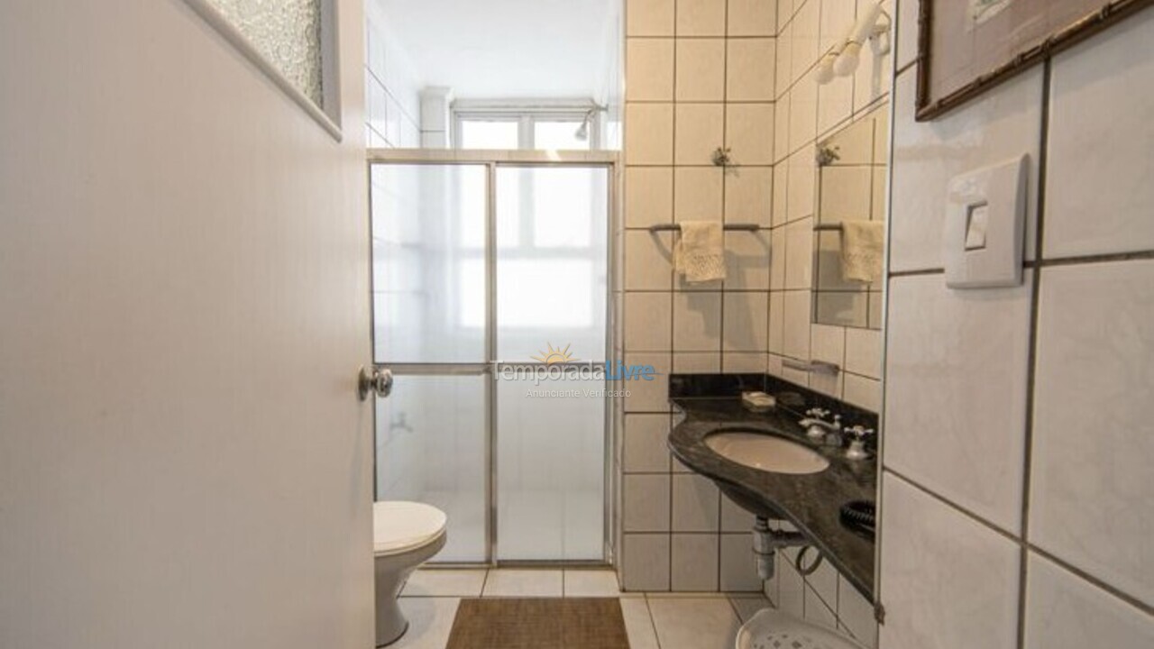 Apartamento para aluguel de temporada em Guarujá (Pitangueiras)