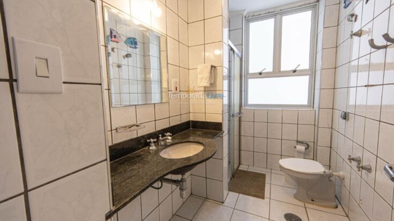 Apartamento para aluguel de temporada em Guarujá (Pitangueiras)