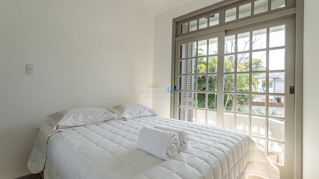 House for vacation rental in Florianopolis (Jurerê Internacional)