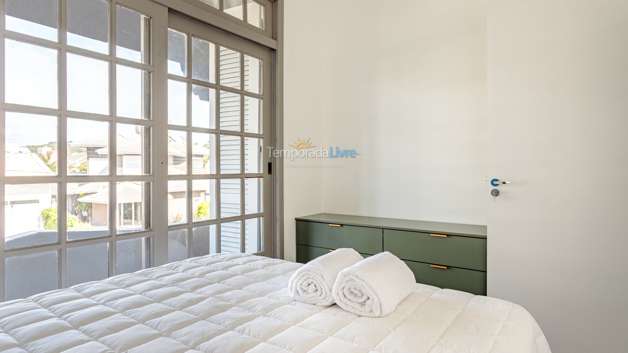 House for vacation rental in Florianopolis (Jurerê Internacional)