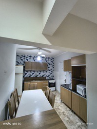 VISTA PRO MAR NA AVENIDA DA PRAIA DE SANTOS -GARAGEM E AR CONDICIONADO