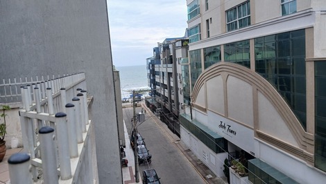 APARTAMENTO DE 2 DORMITORIOS RUA 261 MEIA PRAIA A 40M DEL MAR - ITAPEMA
