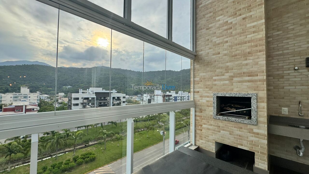 Apartamento para alquiler de vacaciones em Governador Celso Ramos (Praia de Palmas)