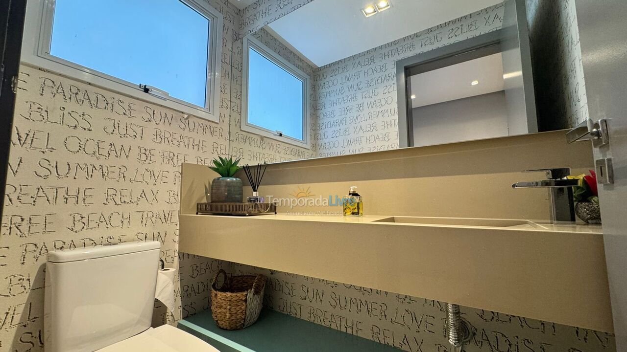 Apartamento para alquiler de vacaciones em Governador Celso Ramos (Praia de Palmas)