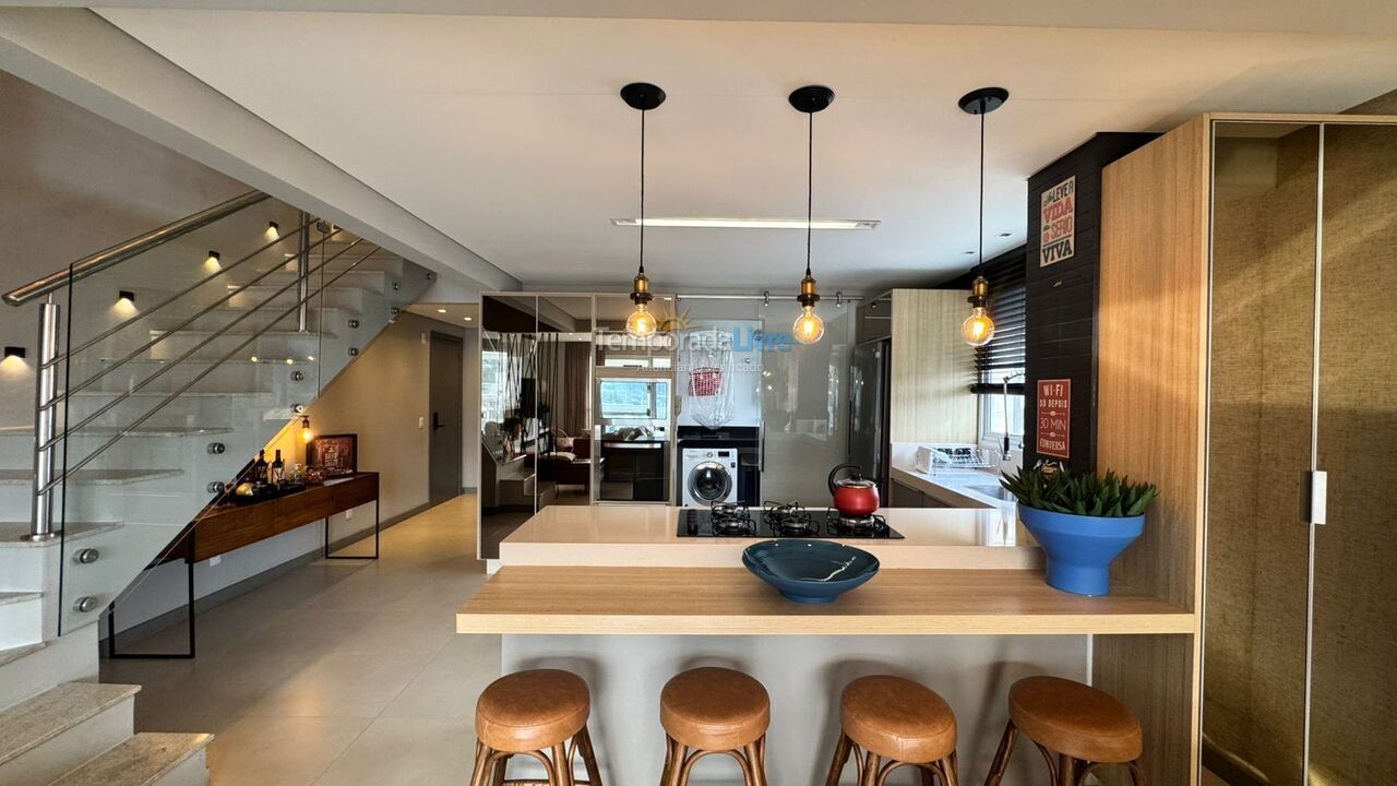 Apartamento para alquiler de vacaciones em Governador Celso Ramos (Praia de Palmas)