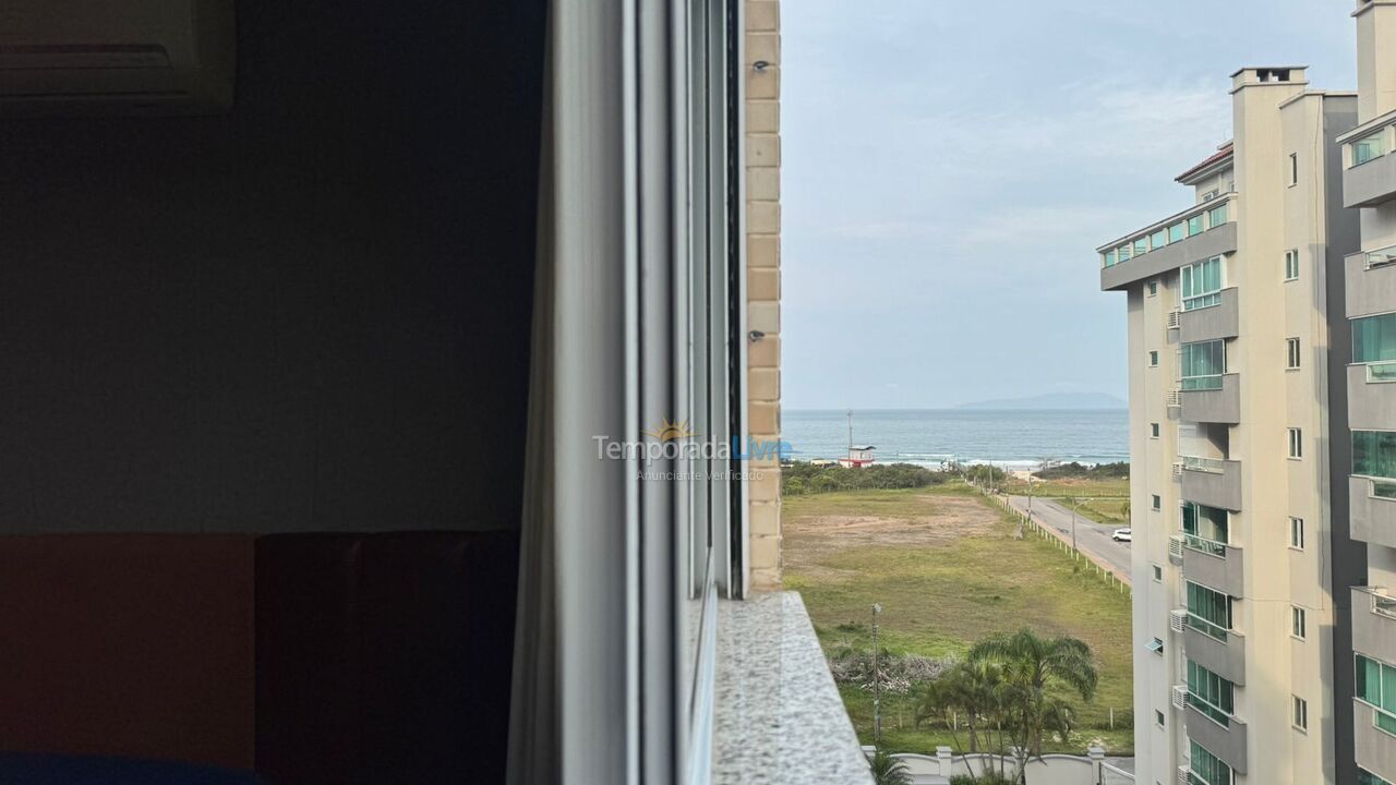 Apartamento para alquiler de vacaciones em Governador Celso Ramos (Praia de Palmas)