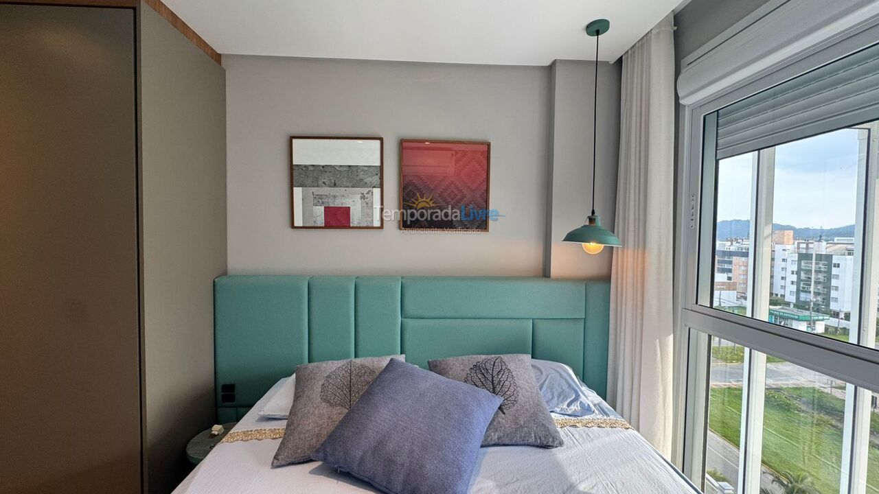 Apartamento para alquiler de vacaciones em Governador Celso Ramos (Praia de Palmas)