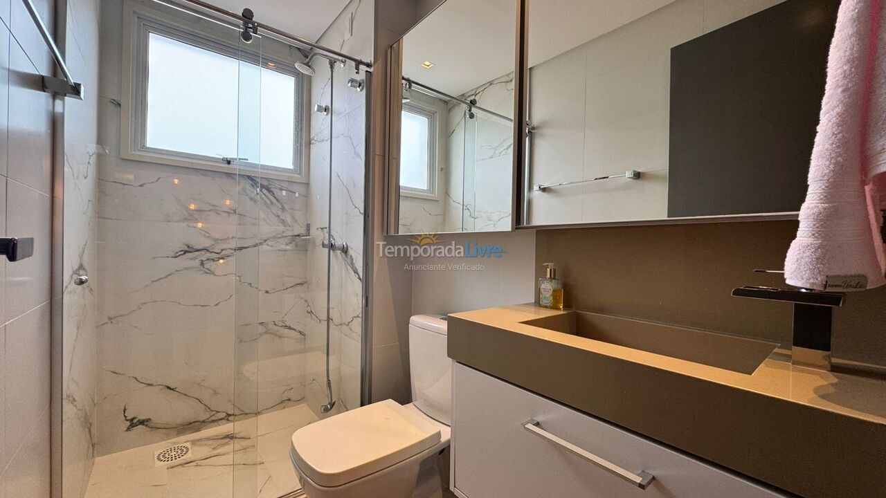 Apartamento para alquiler de vacaciones em Governador Celso Ramos (Praia de Palmas)