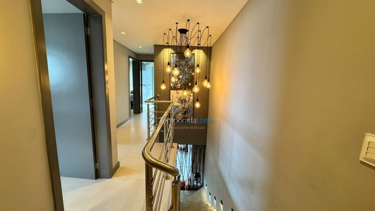 Apartamento para alquiler de vacaciones em Governador Celso Ramos (Praia de Palmas)