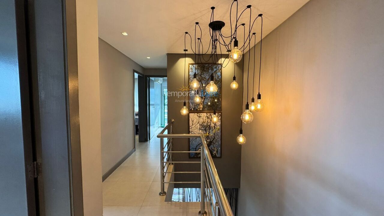 Apartamento para alquiler de vacaciones em Governador Celso Ramos (Praia de Palmas)