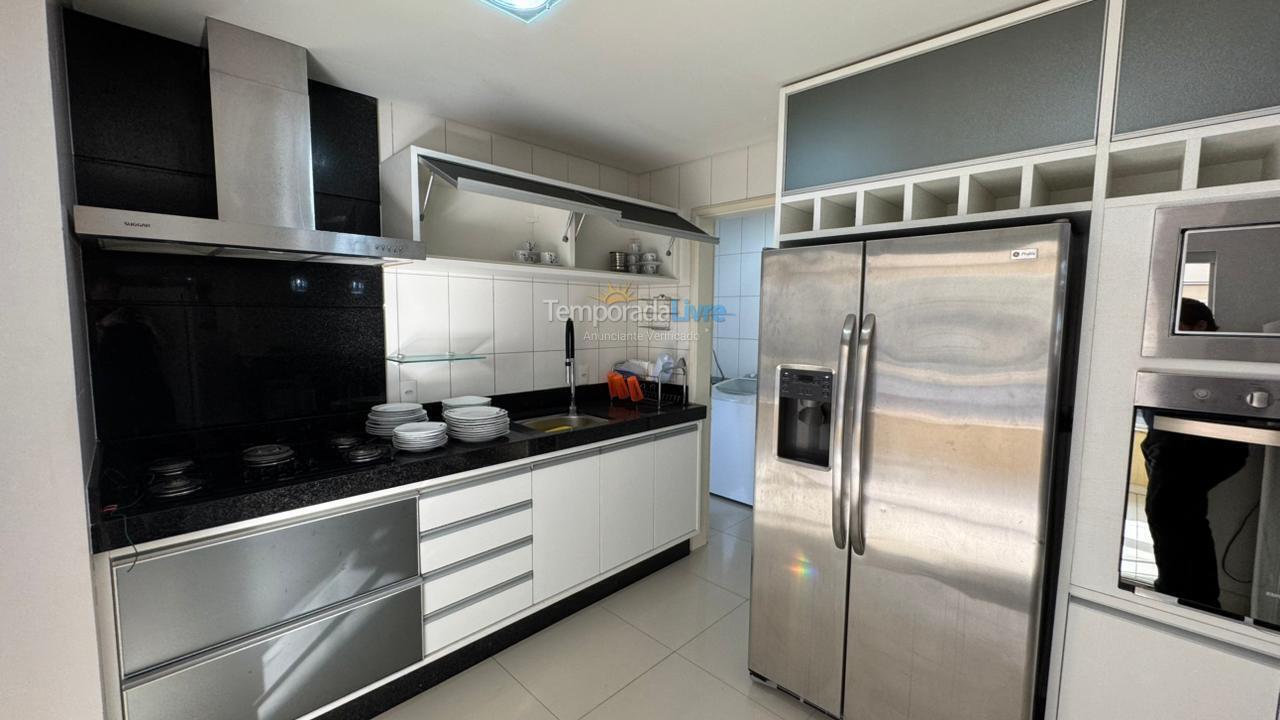 Apartment for vacation rental in Itapema (Meia Praia)