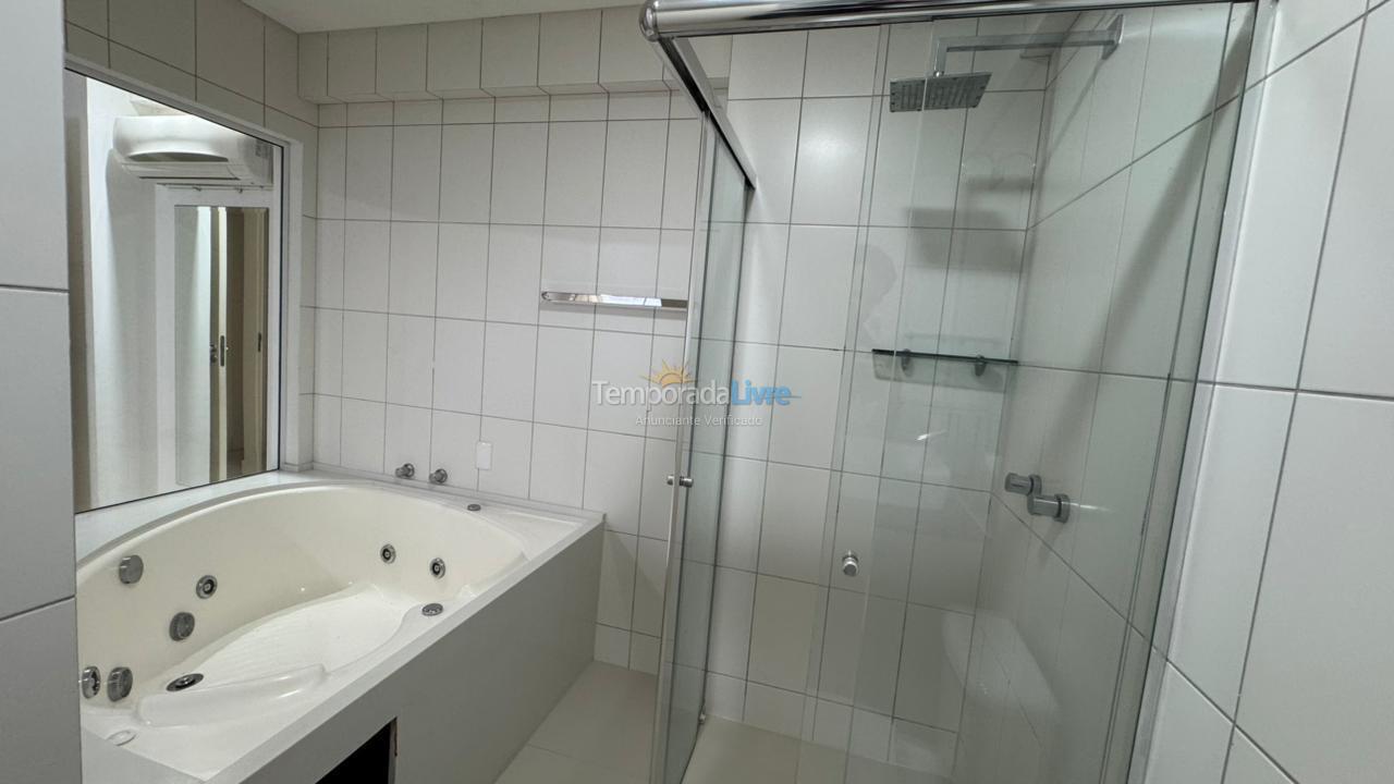 Apartment for vacation rental in Itapema (Meia Praia)