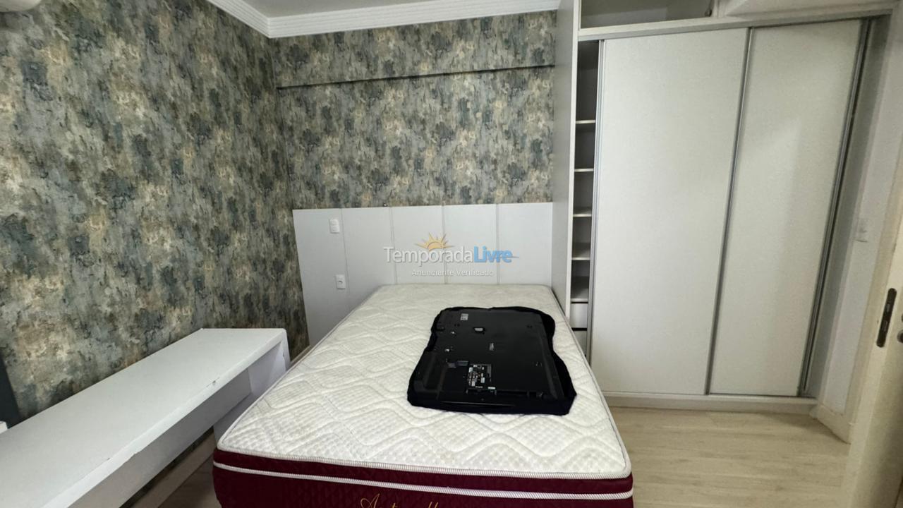 Apartment for vacation rental in Itapema (Meia Praia)