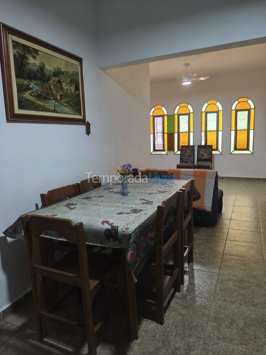 Casa para aluguel de temporada em Praia Grande (Praia do Caiçara)