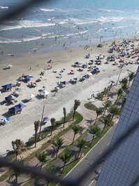 Apartamento frente a la playa con vistas increíbles.