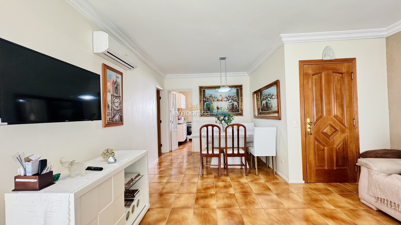 Apartamento para aluguel de temporada em Guarujá (Pitangueiras)