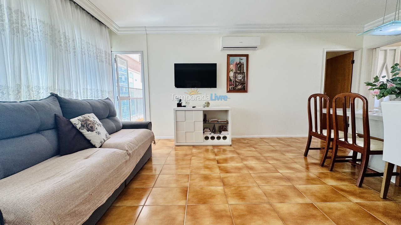 Apartamento para aluguel de temporada em Guarujá (Pitangueiras)
