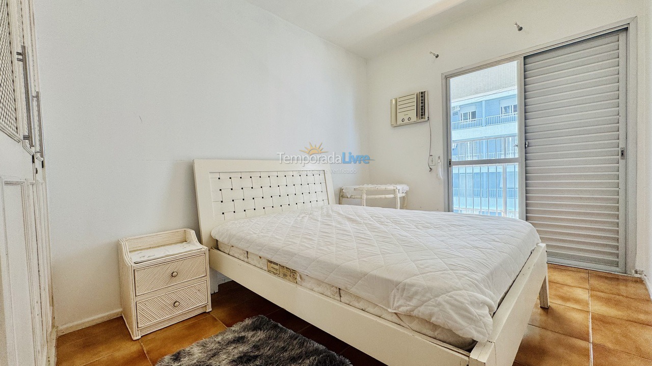 Apartamento para aluguel de temporada em Guarujá (Pitangueiras)