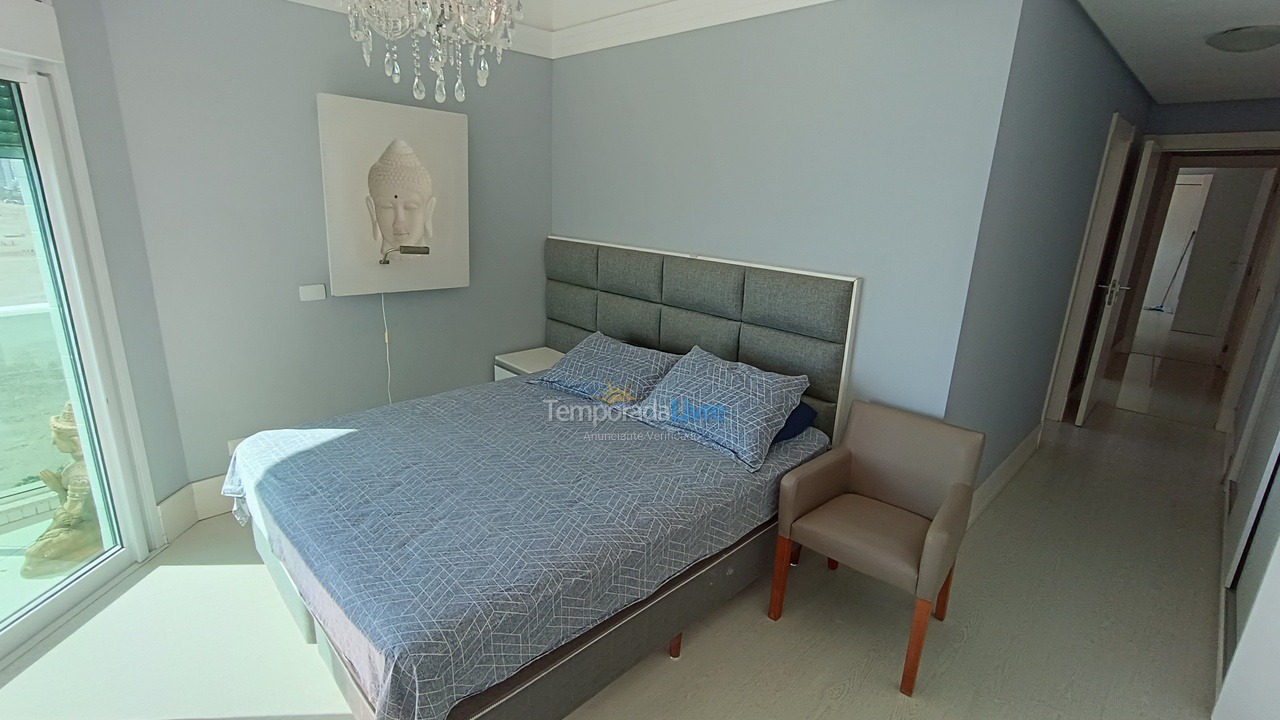 Apartment for vacation rental in Balneário Camboriú (Centro)