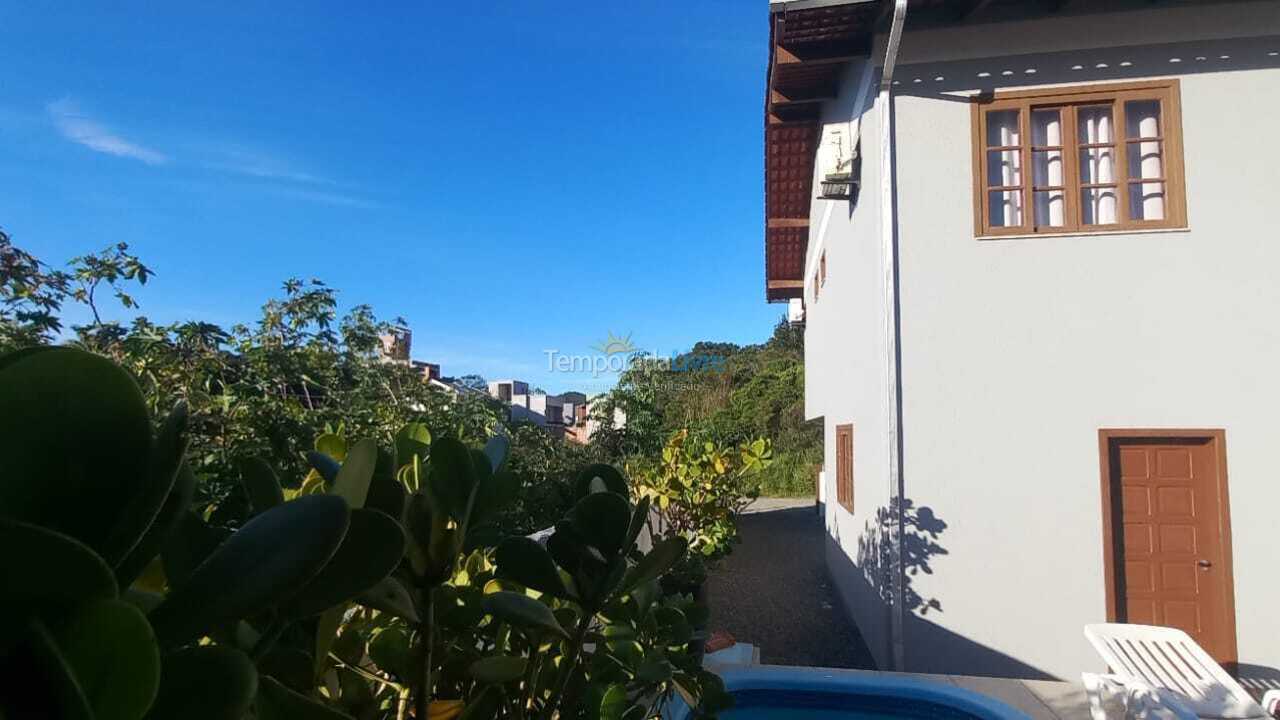 Casa para aluguel de temporada em Bombinhas (Mariscal)