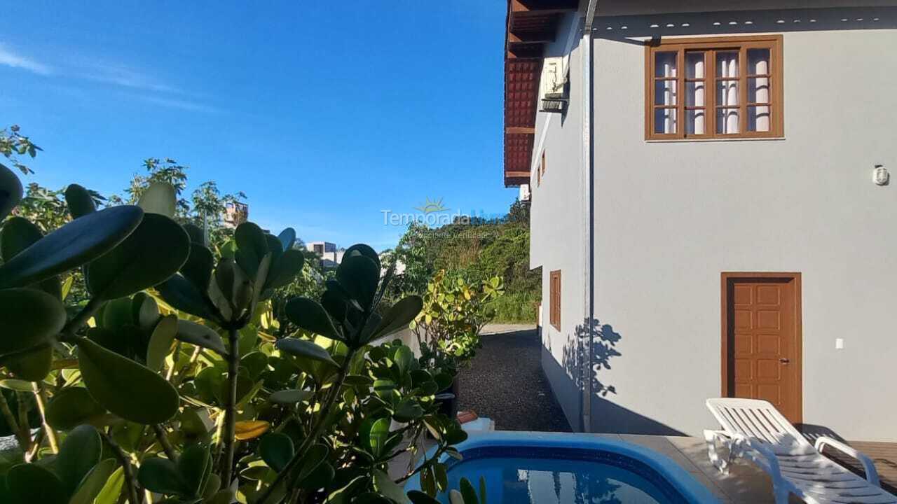 Casa para aluguel de temporada em Bombinhas (Mariscal)