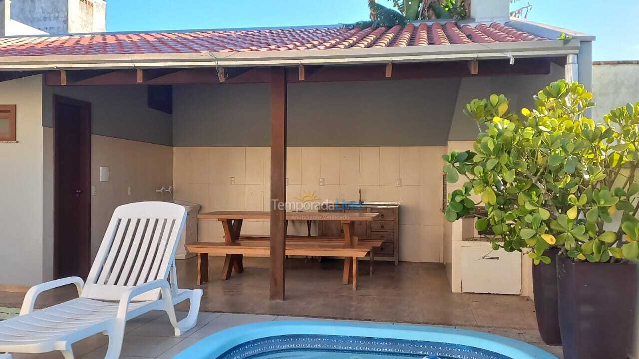 Casa para aluguel de temporada em Bombinhas (Mariscal)