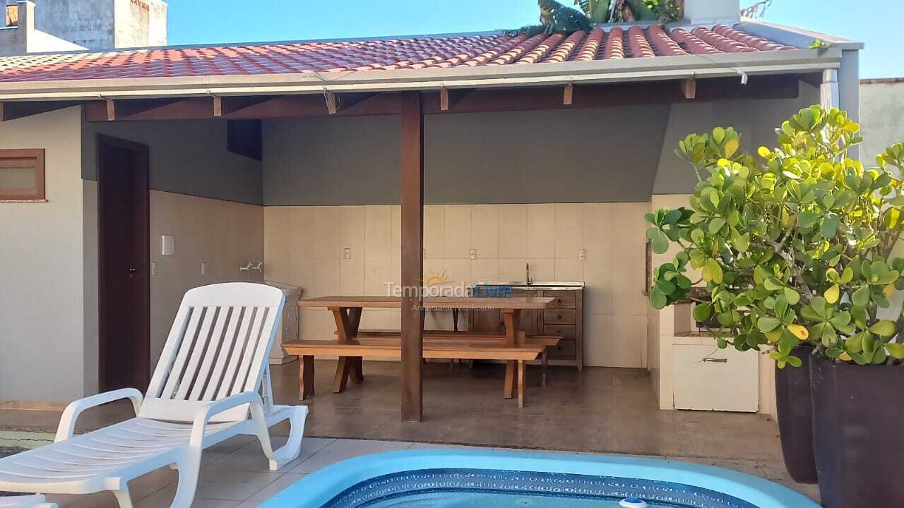 Casa para aluguel de temporada em Bombinhas (Mariscal)