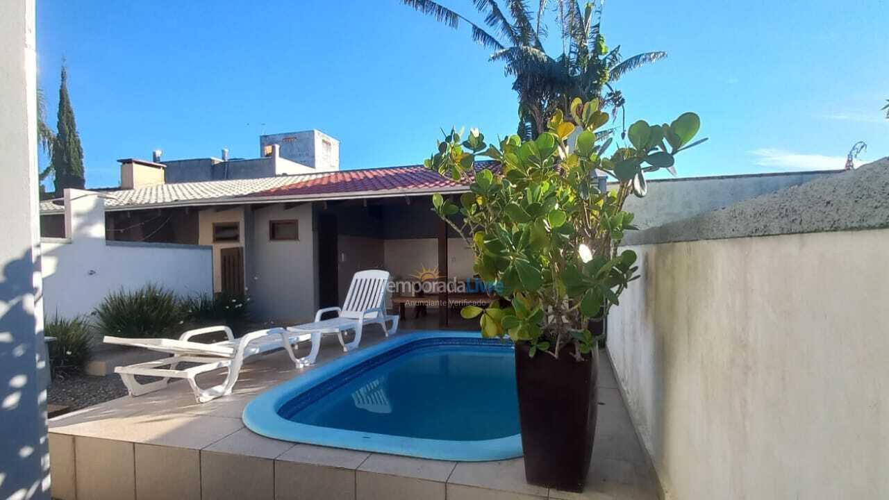 Casa para aluguel de temporada em Bombinhas (Mariscal)