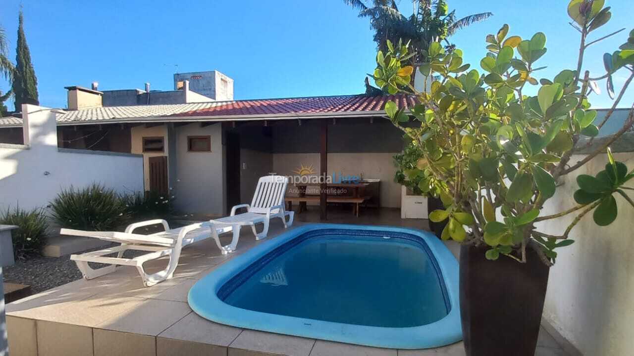 Casa para aluguel de temporada em Bombinhas (Mariscal)