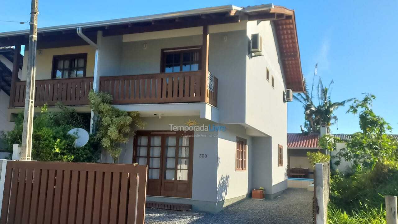Casa para aluguel de temporada em Bombinhas (Mariscal)