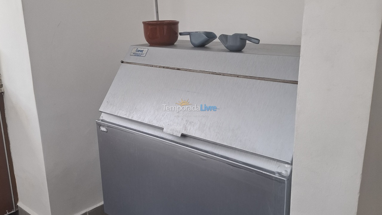 Apartamento para aluguel de temporada em Guarujá (Astúrias)