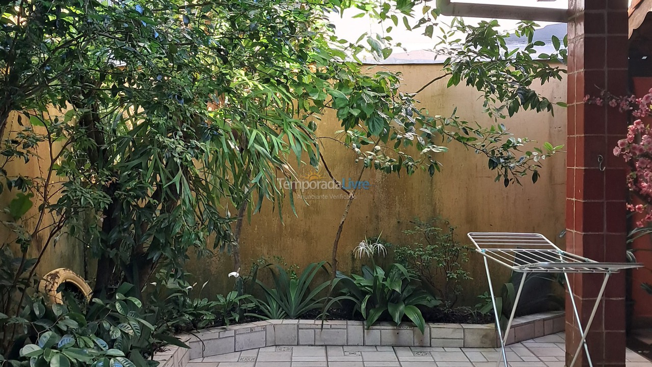 House for vacation rental in Mongaguá (Balneario Itaoca)