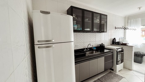 Apê nas Toninhas a 120m do mar | 2 Ar-Condicionados, Wi-Fi e Conforto!