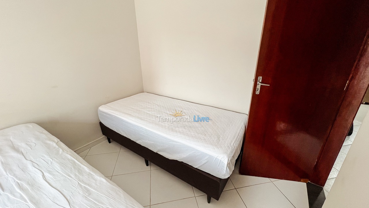 Apartamento para aluguel de temporada em Ubatuba (Praia das Toninhas)