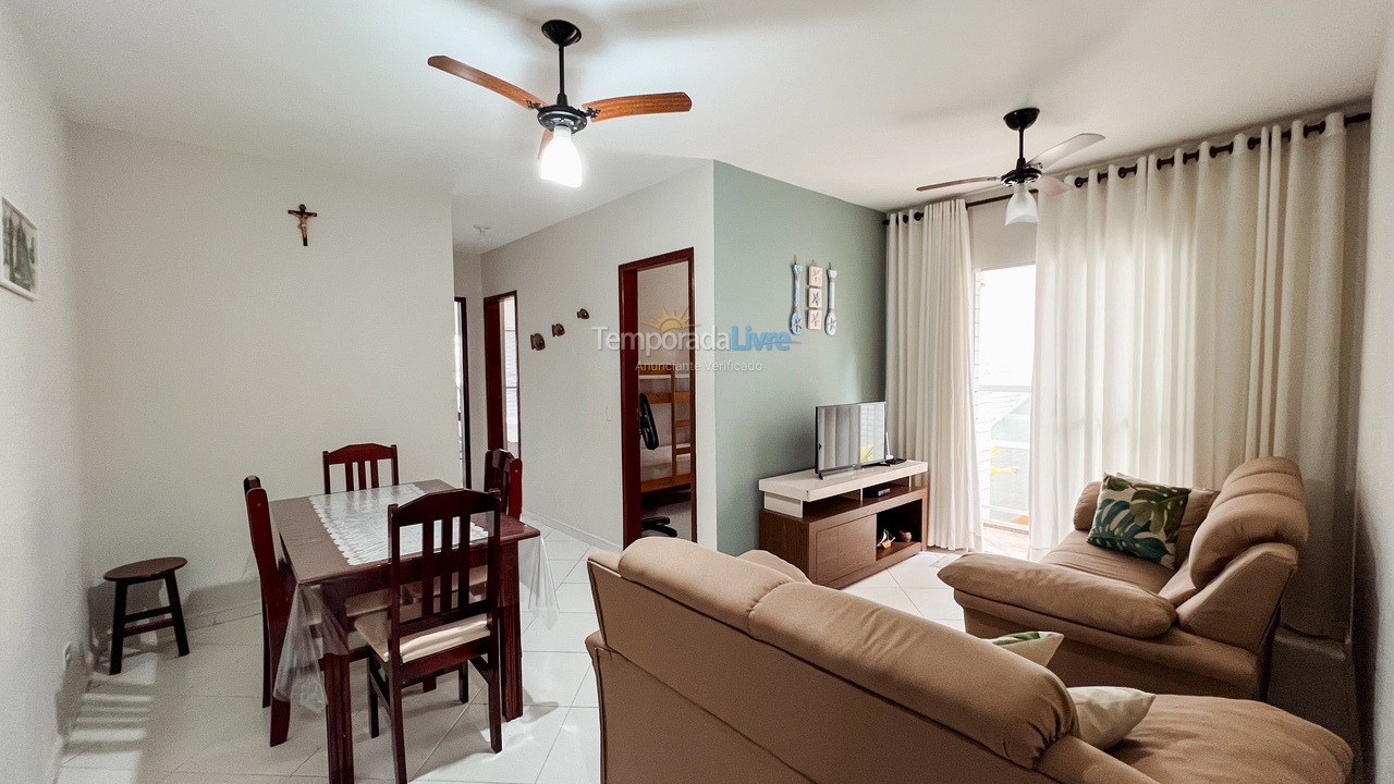 Apartamento para aluguel de temporada em Ubatuba (Praia das Toninhas)