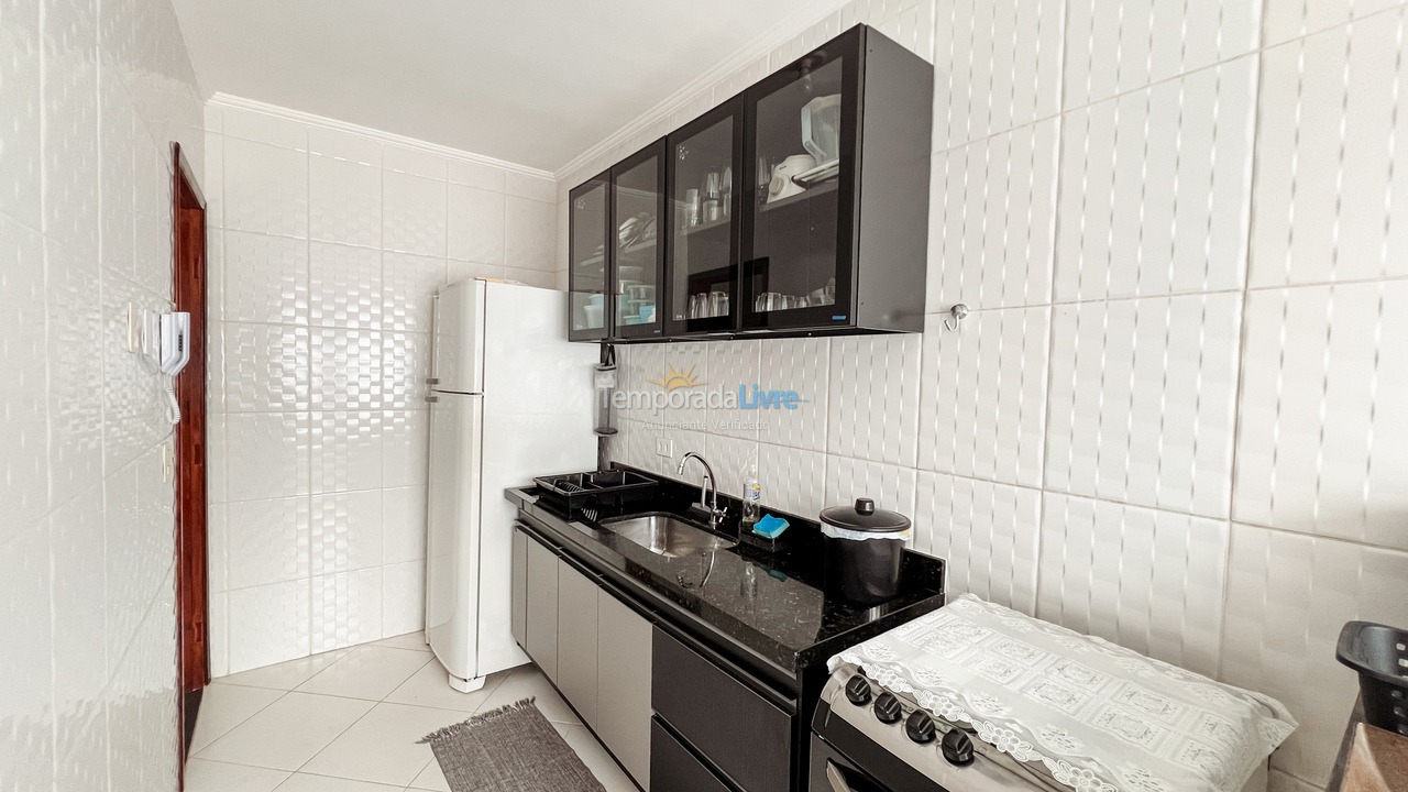 Apartamento para aluguel de temporada em Ubatuba (Praia das Toninhas)