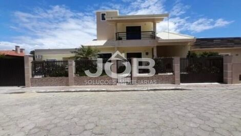 Casa con piscina en Canto Grande - Bombinhas
